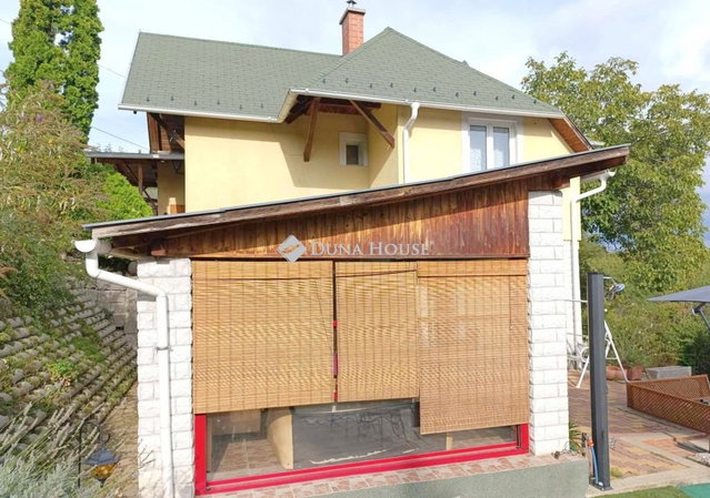 Eladó családi ház, Szentendrén 114.9 M Ft, 4 szobás