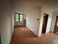 Eladó családi ház, Földesen 23.9 M Ft, 1+2 szobás