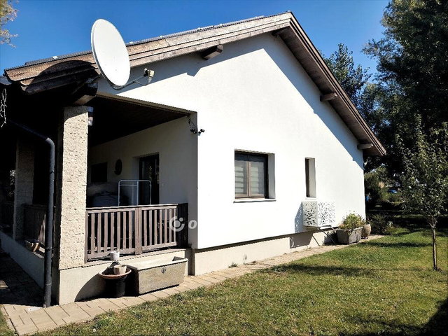 Eladó családi ház, Délegyházán 184.9 M Ft, 3+1 szobás