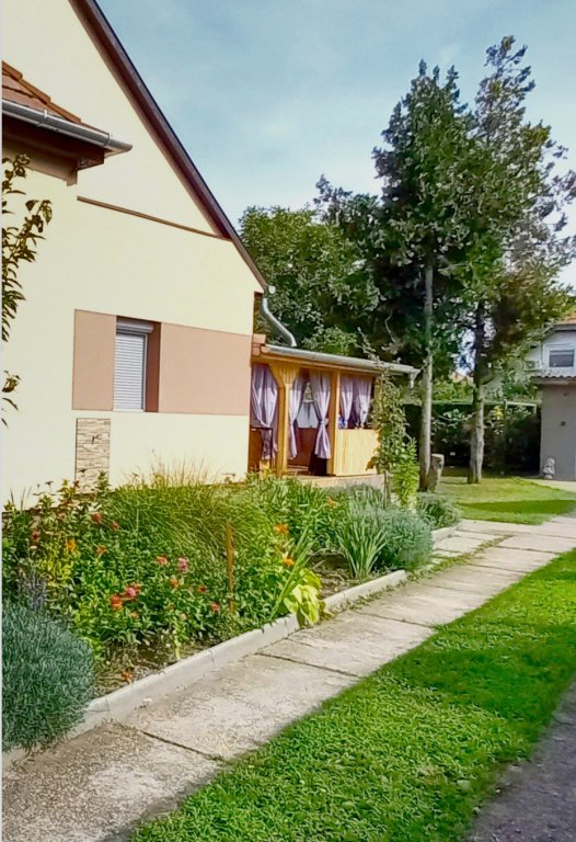 4 bed · 145m² · 132.900.000 ft