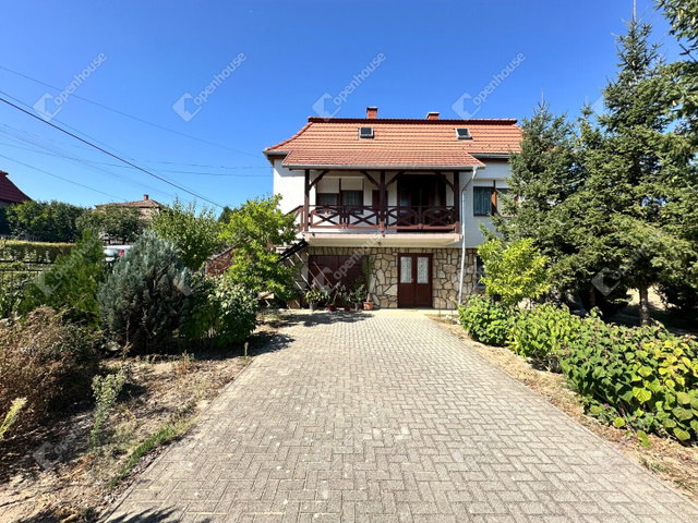 Eladó családi ház, Pusztavámon 59.9 M Ft, 5 szobás