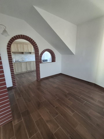 Eladó téglalakás, Velencén 75 M Ft, 3 szobás