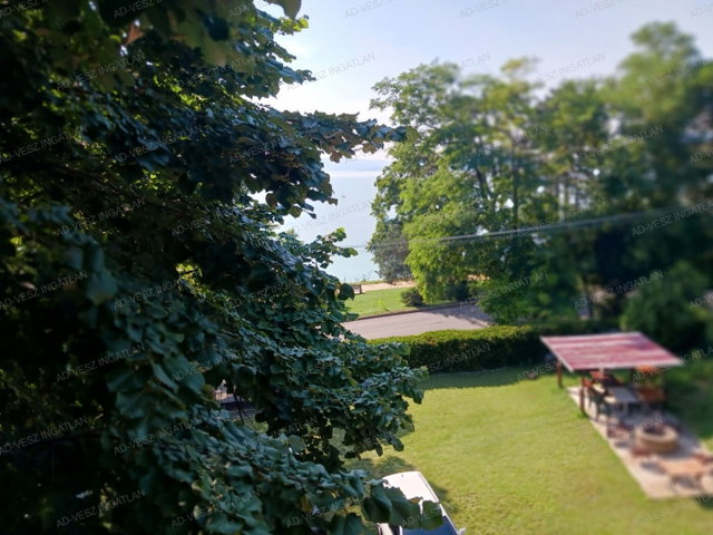 Eladó hotel, Fonyódon 790 M Ft, 22 szobás / költözzbe.hu
