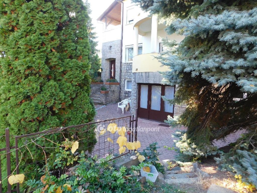9 bed · 255m² · 299.000.000 ft