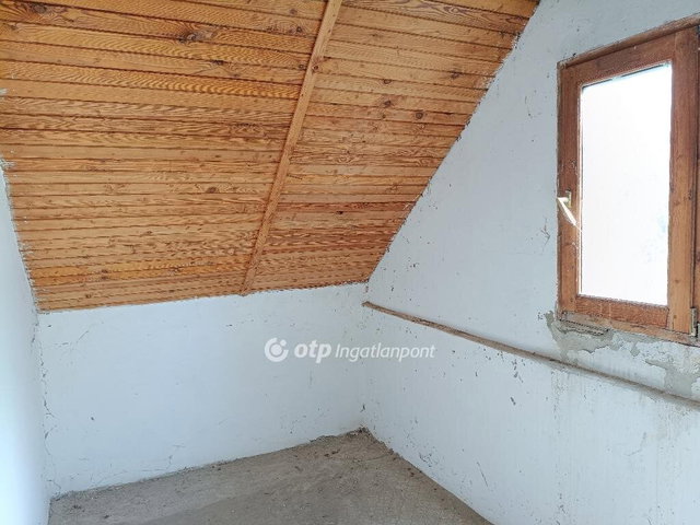 Eladó családi ház, Érden 31.5 M Ft, 1+2 szobás