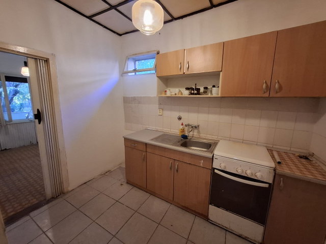 Eladó családi ház, Úrin 35 M Ft, 3+1 szobás