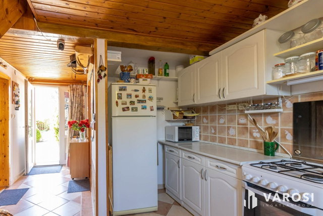Eladó nyaraló, Balatonfüreden 189 M Ft, 3 szobás