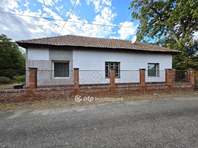 Eladó családi ház, Cserkeszőlőn 22 M Ft, 2+2 szobás