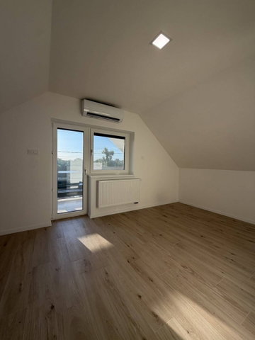 Eladó családi ház, Kiskunlacházán 179 M Ft, 6 szobás