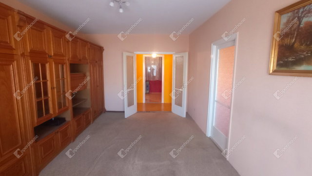 Eladó téglalakás, Zalaegerszegen 36 M Ft, 3 szobás