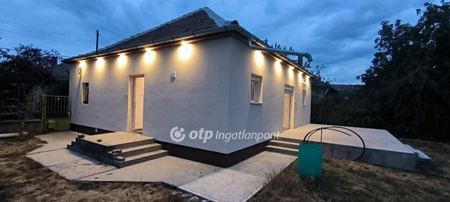 Eladó családi ház, Mezőberényben 49.9 M Ft, 2 szobás