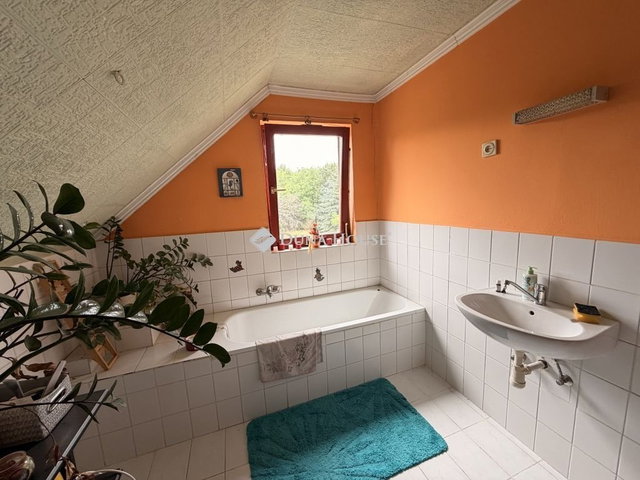 Eladó családi ház, Berhidán 55 M Ft, 4 szobás