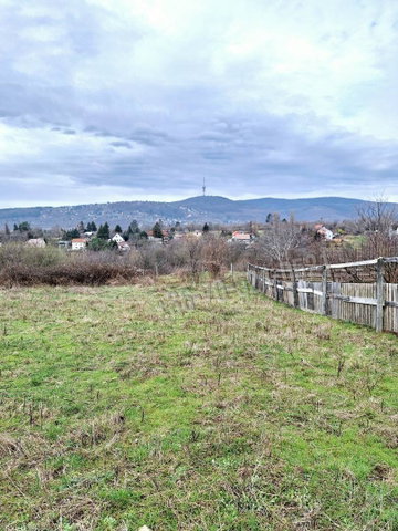 Eladó telek, Pécsett, Komlói úton 19.99 M Ft