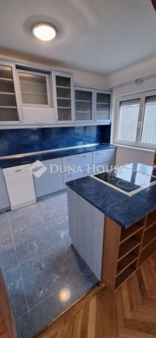 Eladó családi ház, Budaörsön 180 M Ft, 5 szobás