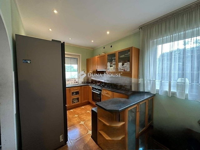 Eladó családi ház, Budaörsön 145 M Ft, 5+1 szobás