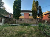 Eladó családi ház, Komlón, Gárdonyi Géza utcában 35.9 M Ft
