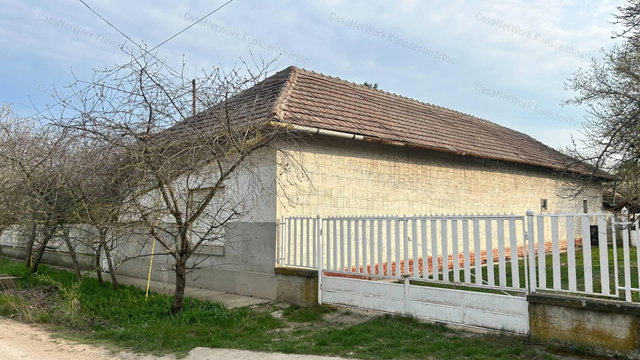 Eladó családi ház, Cibakházán 6.9 M Ft, 3 szobás