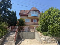Eladó hotel, Tatabányán 89.9 M Ft, 9 szobás