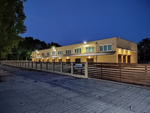 Kiadó iroda, Szolnokon, Keszeg utcában 76 E Ft / hó, 1 szobás