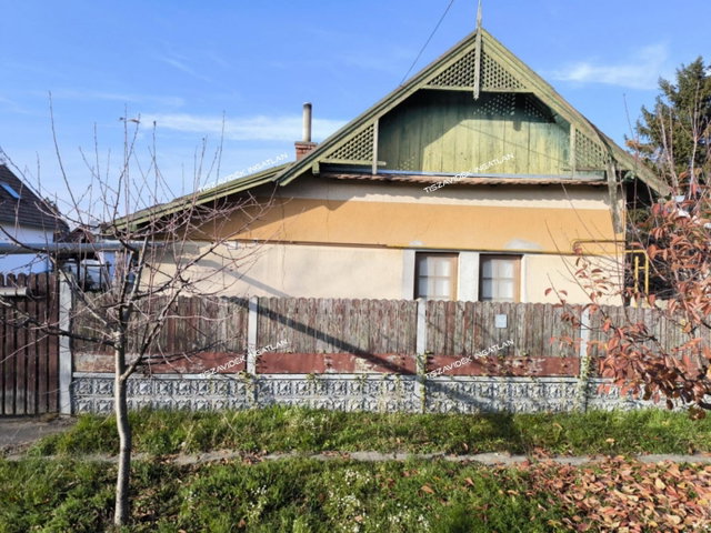 Eladó családi ház, Nagykörűn 20.9 M Ft, 2 szobás
