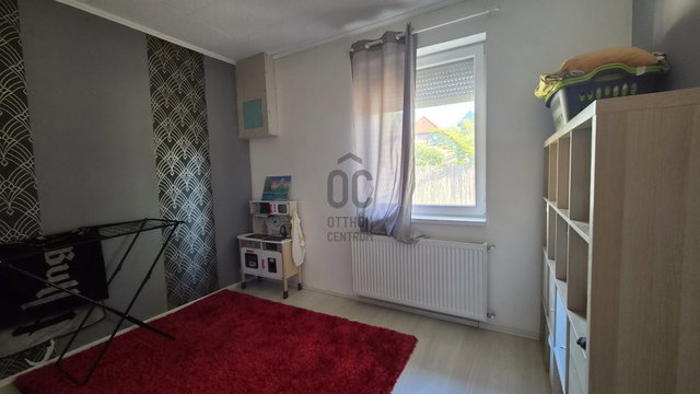 Eladó családi ház, Szigethalmon 113.5 M Ft, 4 szobás