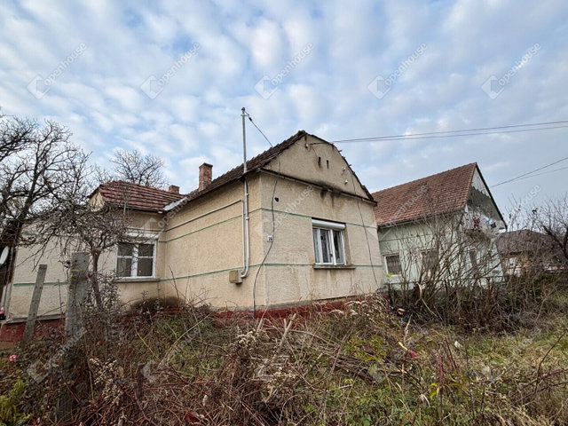 Eladó családi ház, Zalaegerszegen 33.5 M Ft, 2 szobás