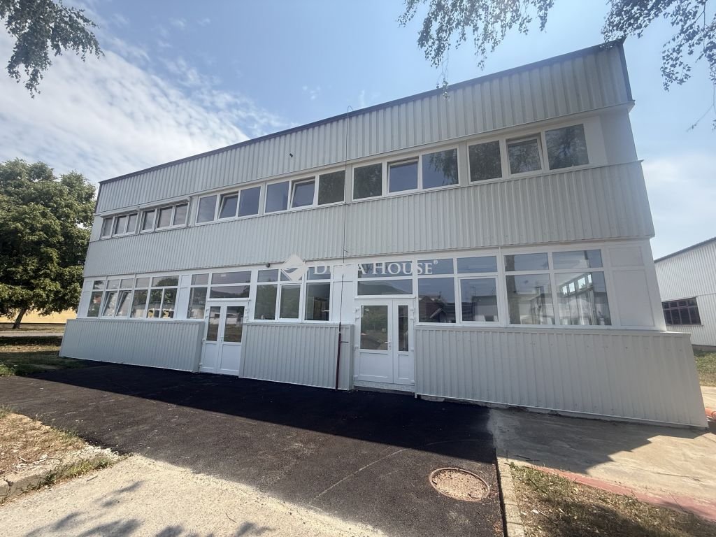 1135m² · 1.590.000 ft
