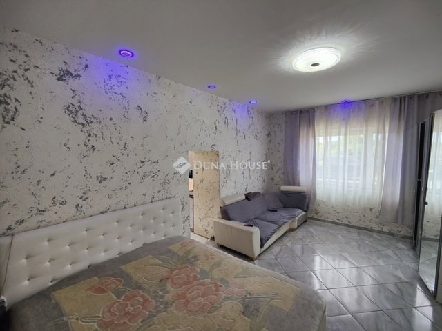 Eladó családi ház, Üllőn 59.9 M Ft, 3 szobás