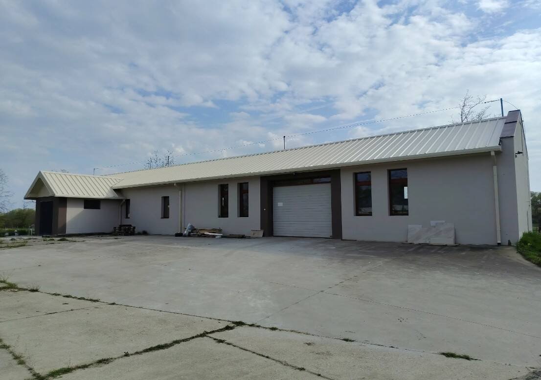 Családi ház · 220 m² · 460.000 Ft