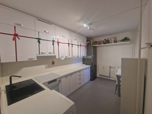 Eladó panellakás, Budapesten, XX. kerületben 67.9 M Ft, 2 szobás