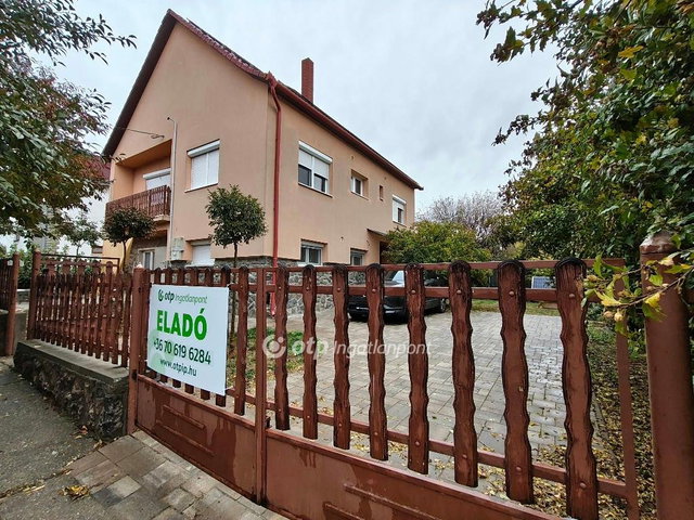 Eladó családi ház, Kakasdon 72.5 M Ft, 2+1 szobás