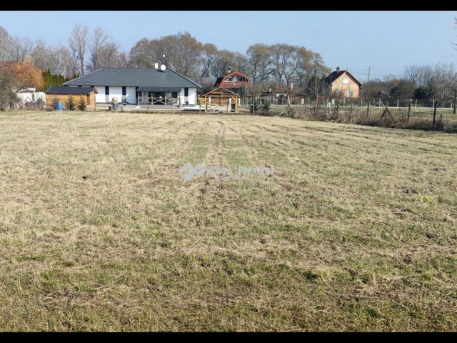 Eladó telek, Cegléden 10.8 M Ft / költözzbe.hu