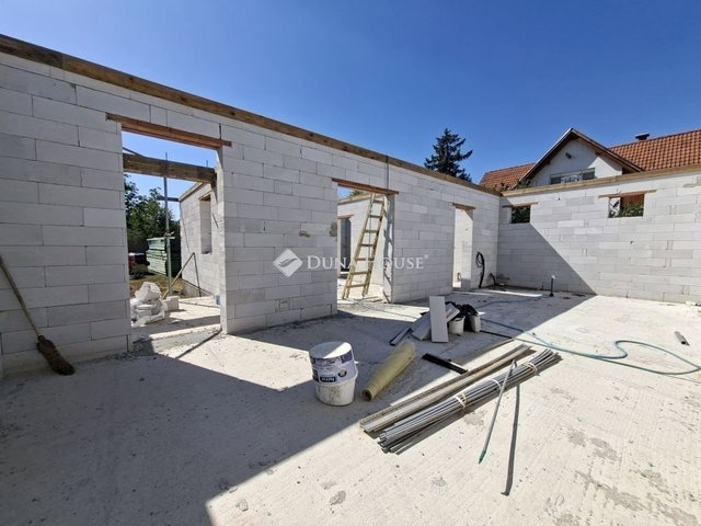 Eladó családi ház, Sülysápon 84 M Ft, 4 szobás
