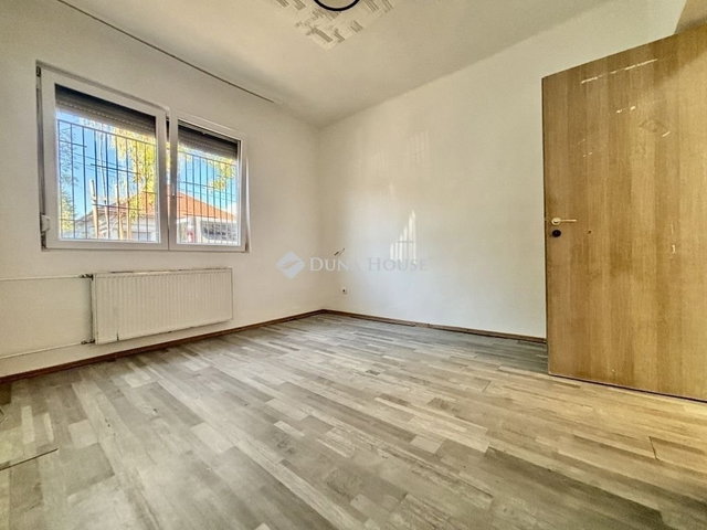 Eladó családi ház, Budapesten, XVIII. kerületben 89.9 M Ft