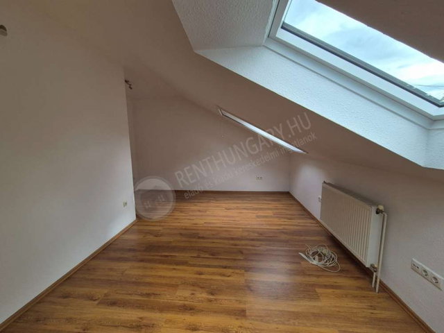 Kiadó téglalakás, albérlet, XV. kerületben, Bánk utcában