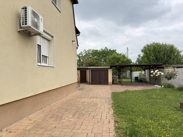 Eladó családi ház, Győrött 129.9 M Ft, 5 szobás