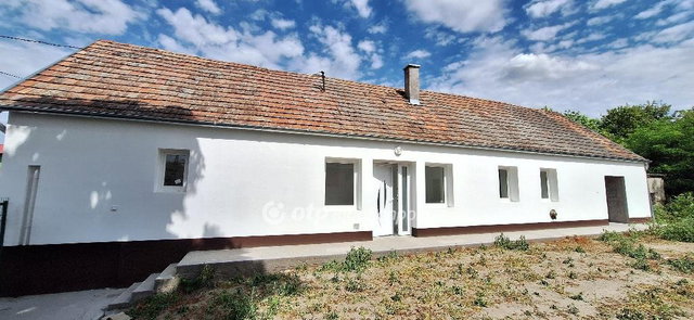 Eladó családi ház, Kaskantyún 27.9 M Ft, 2 szobás