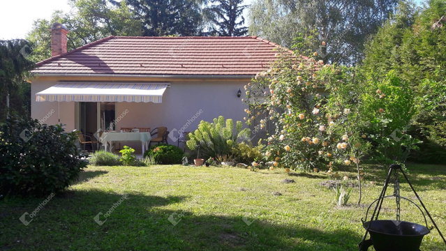 Eladó nyaraló, Fonyódon 85.9 M Ft, 3 szobás
