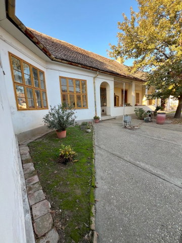 Eladó családi ház, Bólyban 75 M Ft, 6 szobás