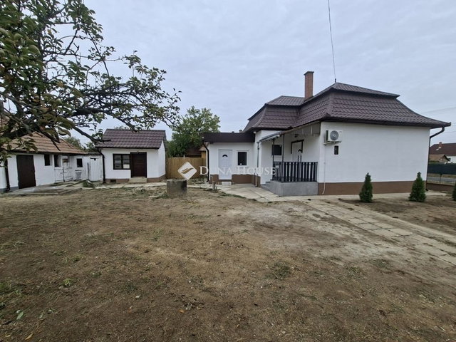 Eladó családi ház, Zsámbokon 50 M Ft, 3 szobás