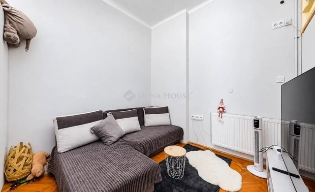 Eladó téglalakás, Budapesten, VIII. kerületben 40.5 M Ft