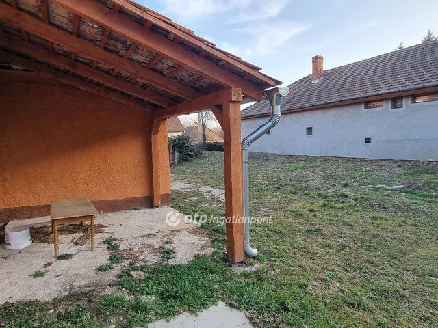 Eladó családi ház, Kemenesmihályfán 24.99 M Ft, 2+1 szobás