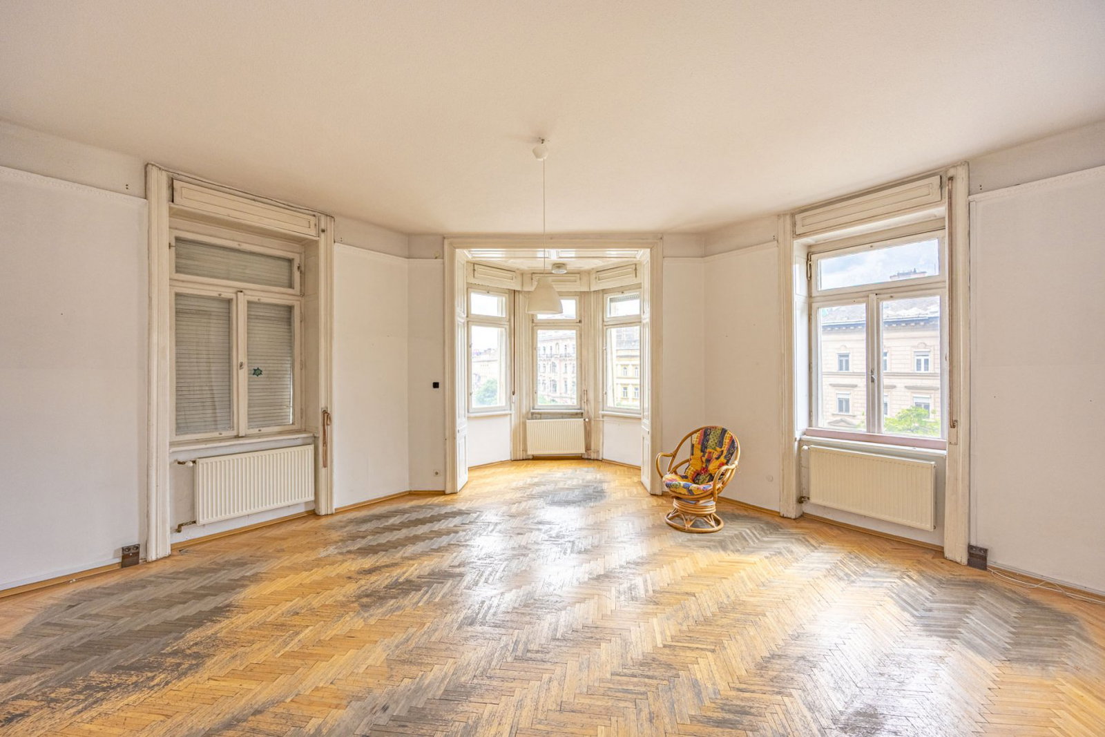 4 bed · 148m² · 184.000.000 ft