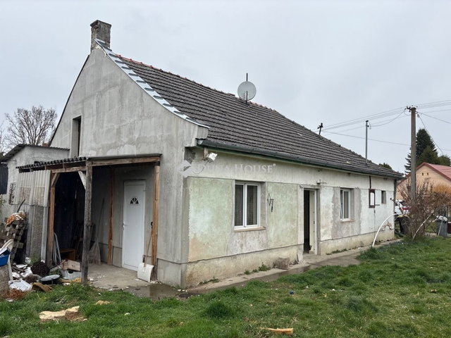 Eladó családi ház, Enyingen 24.9 M Ft, 2 szobás