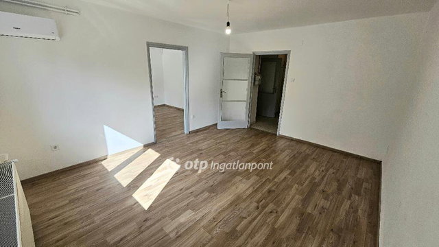 Eladó téglalakás, Egerben 59 M Ft, 2 szobás