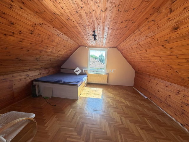 Eladó családi ház, Szadán 106.9 M Ft, 3 szobás