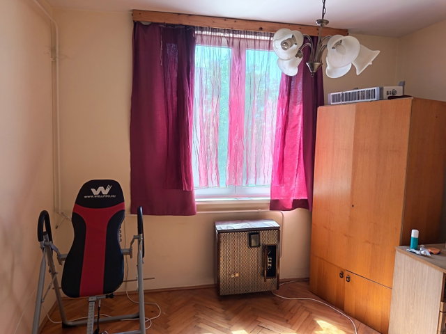 Eladó téglalakás, Szegeden 50 M Ft, 2 szobás