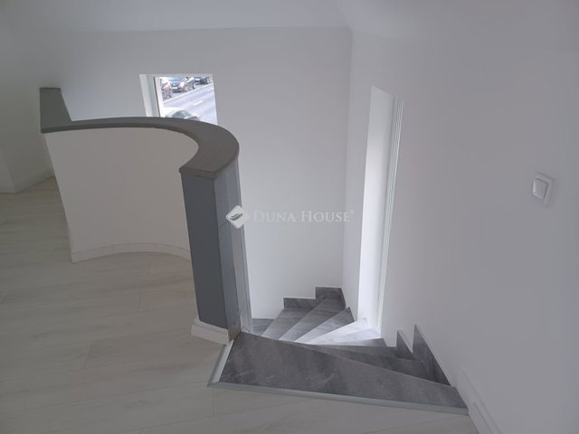 Kiadó téglalakás, albérlet, Szentendrén 490 E Ft / hó