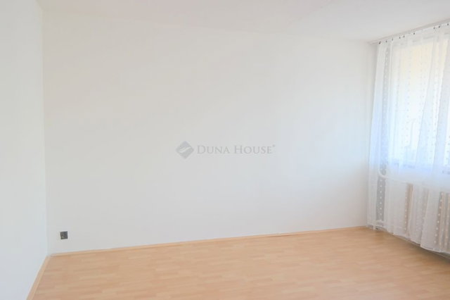 Eladó panellakás, Budapesten, XX. kerületben 63.9 M Ft, 4 szobás
