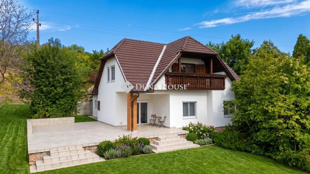 Eladó családi ház, Révfülöpön, Mandula utcában 139.9 M Ft